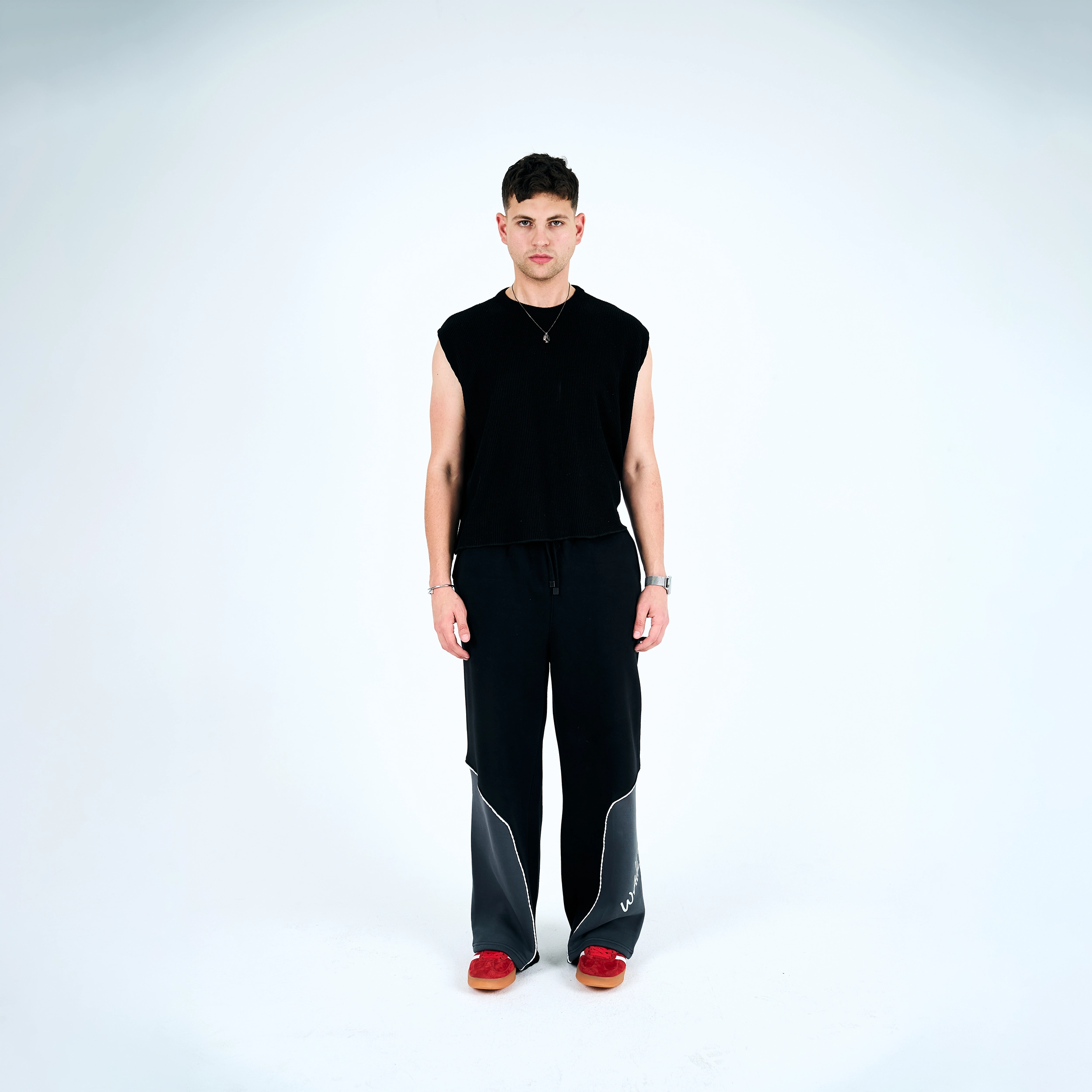 Onyx Crest Sweatpants