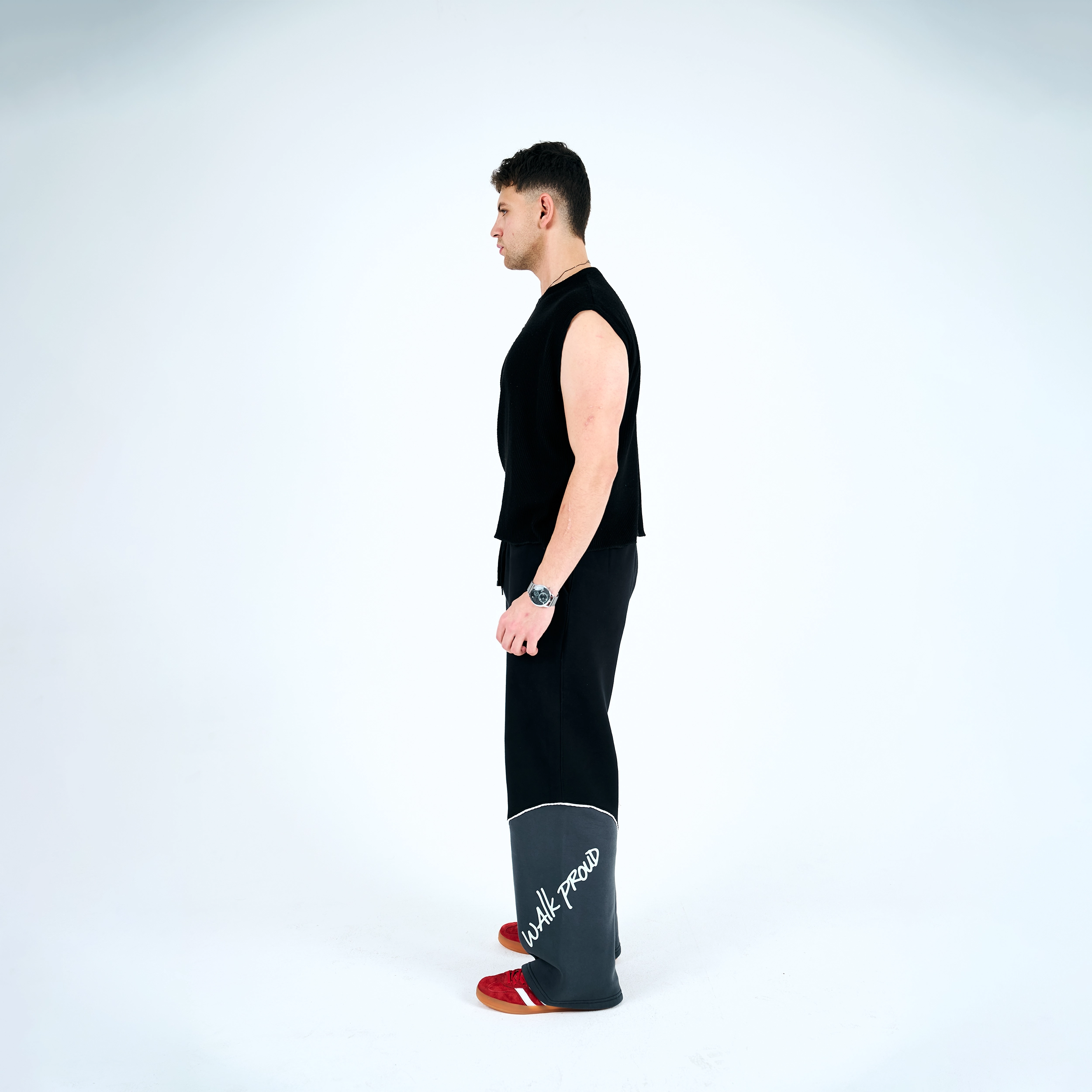 Onyx Crest Sweatpants