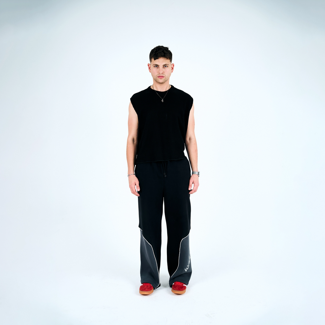 Onyx Crest Sweatpants