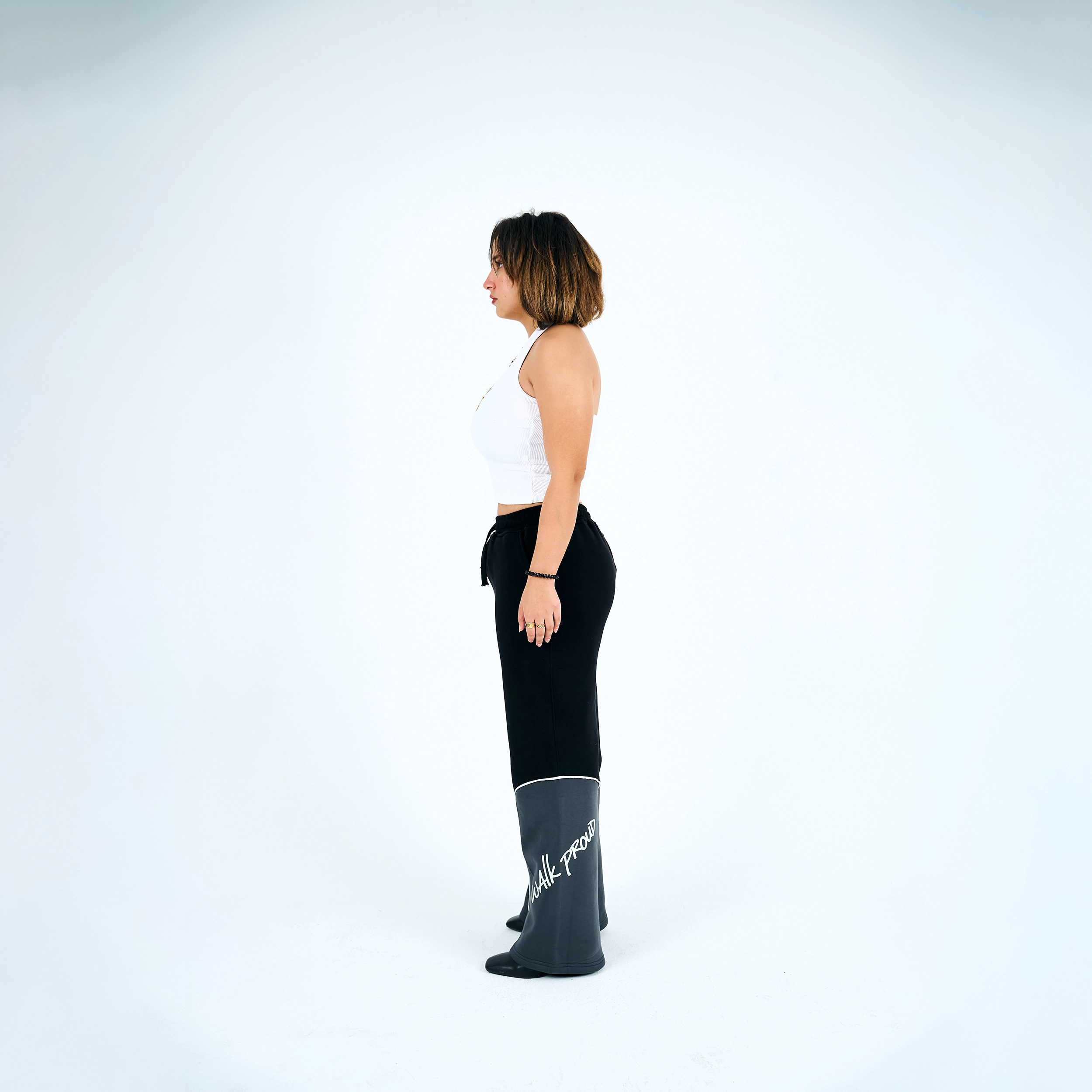 Onyx Crest Sweatpants